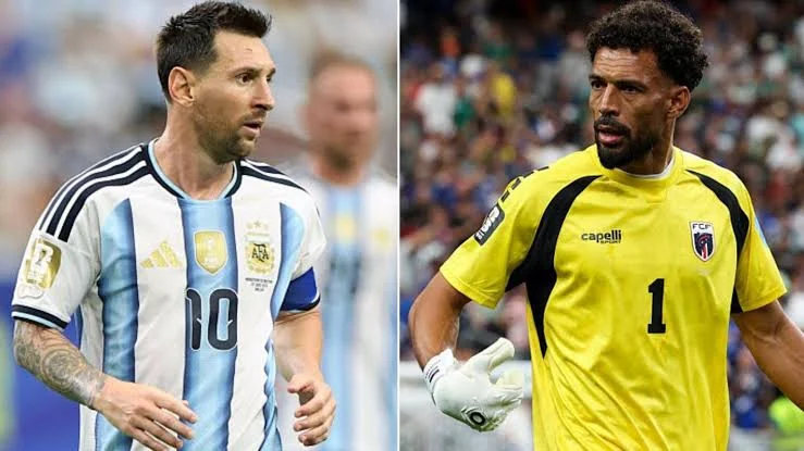 Lionel Messi and Cape Verde defenders collide in the central zones during Argentina VS Cape Verde